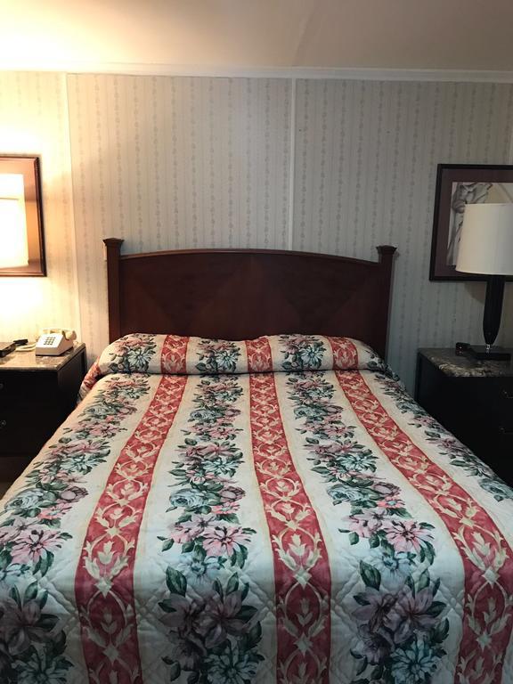 Royale Coach Motor Lodge Hampton Εξωτερικό φωτογραφία