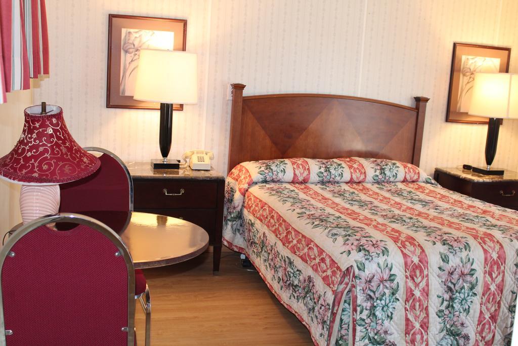 Royale Coach Motor Lodge Hampton Εξωτερικό φωτογραφία